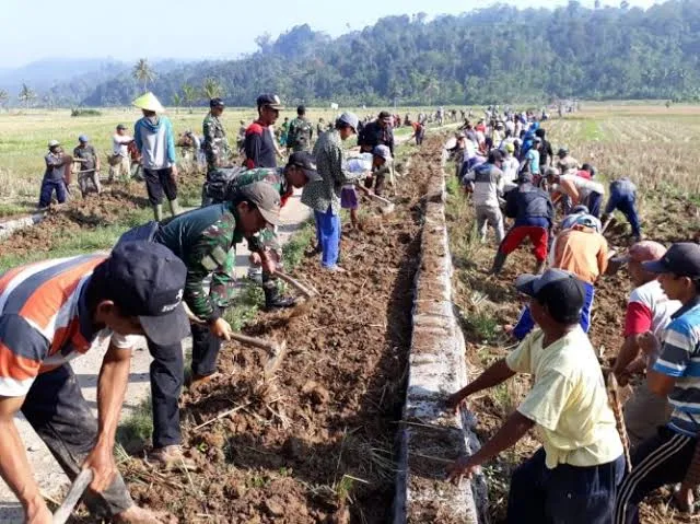 GOTONG ROYONG DUSUN KRAJAN